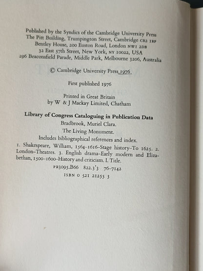 莎士比亚作品系列 - The Living Monument: Shakespeare and the Theatre of His Time